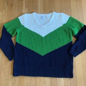 Crown & Ivy V neck, size large